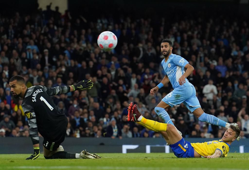 Manchester City spank Brighton 3-0 to move above Liverpool