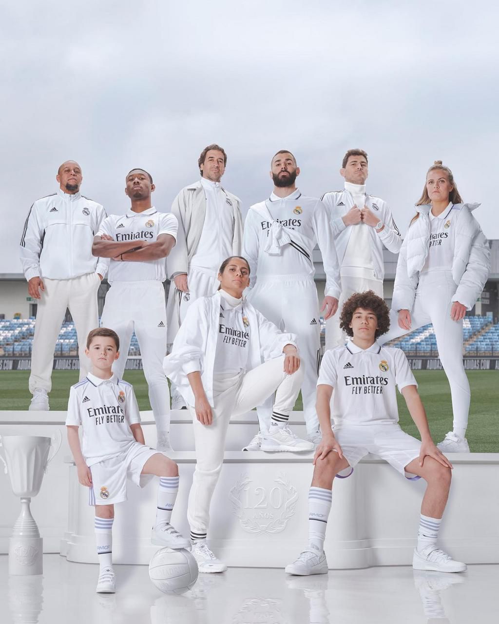 Benzema, Casillas model Real Madrid new kit