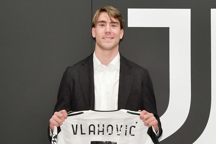 Juventus have confirmed the signing of Dusan Vlahovic