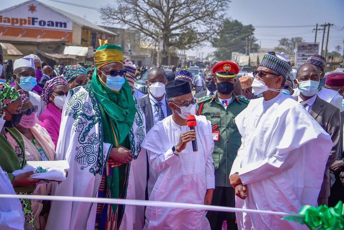 President Muhammadu Buhari inaugurates Sabon Gari Market, road projects, in Zaria. [Twitter/@GovKaduna]