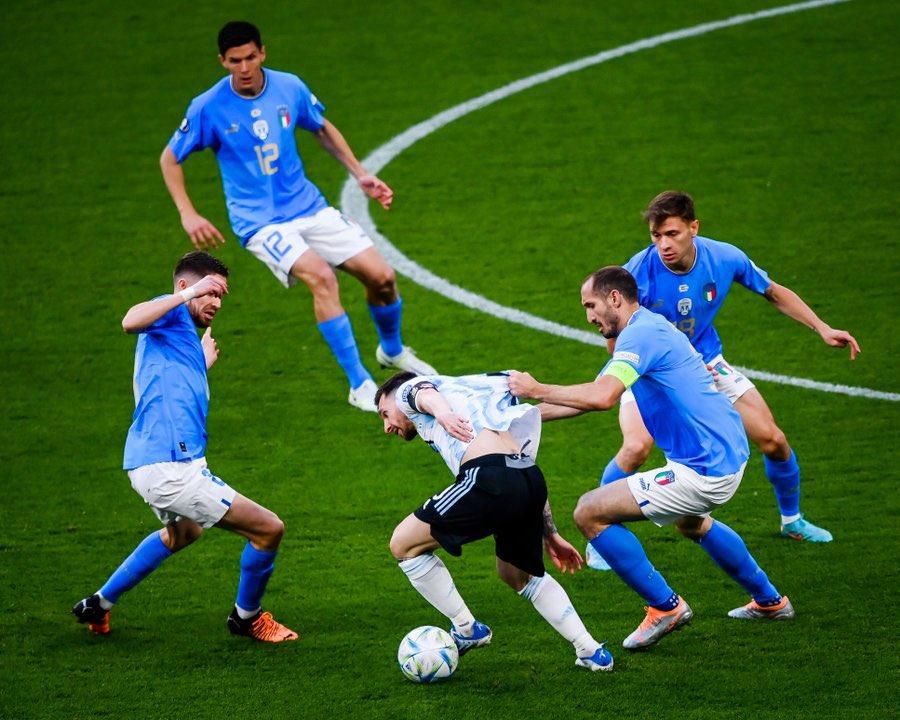 Messi had his shirt grabbed all game as Argentina beat Italy 3-0 in Finalissima