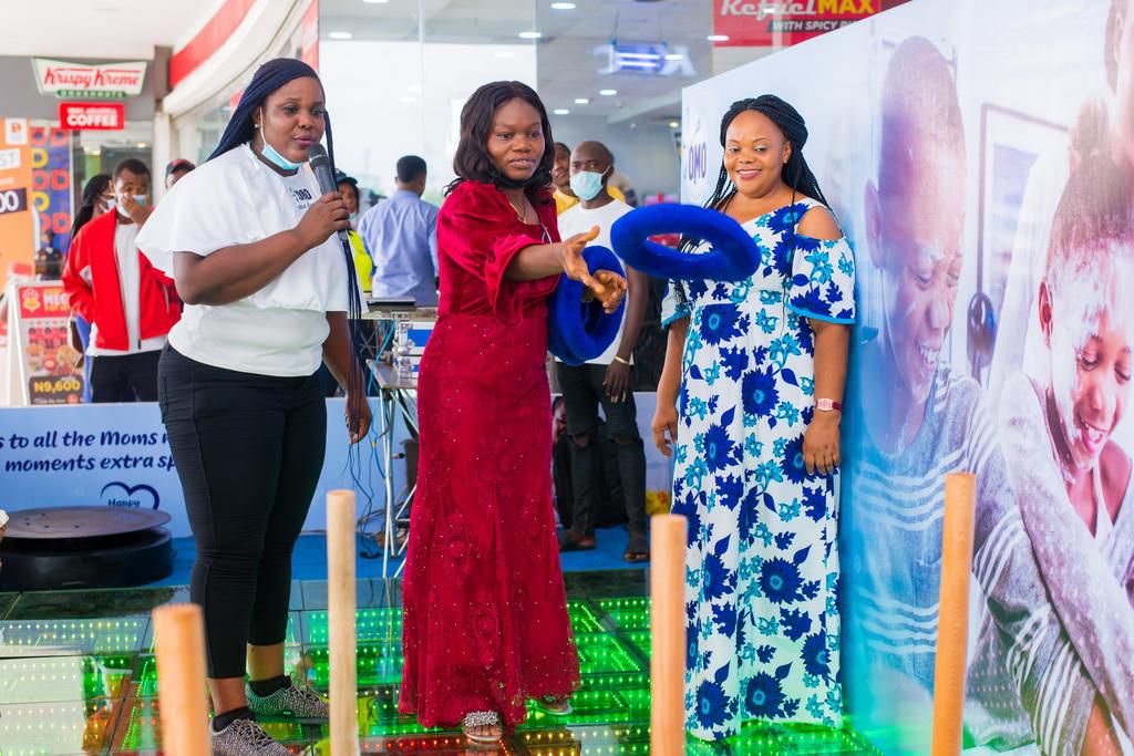 A mother and her child at the OMO's Mother's Day celebration in Lagos State (2)