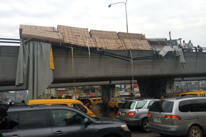 Why Ojuelegba bridge is notorious for accidents involving trucks and trailers (Twitter/Gidi).