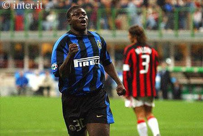 Obafemi Martins in action for Inter against AC Milan. [Inter.it]