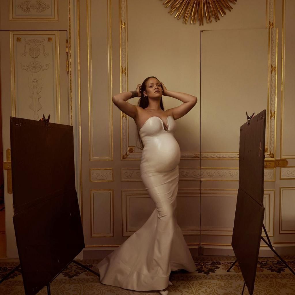 This latex gown is so beautiful [Instagram/Vogue]