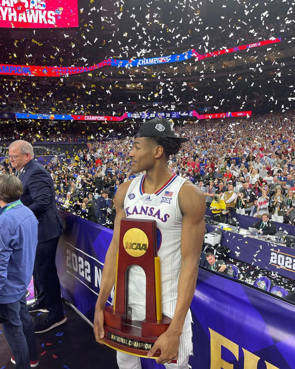 Ochai Agbaji wins 2022 NCAA Men's Tournament's Most Outstanding Player after leading Kansas to defeat UNC