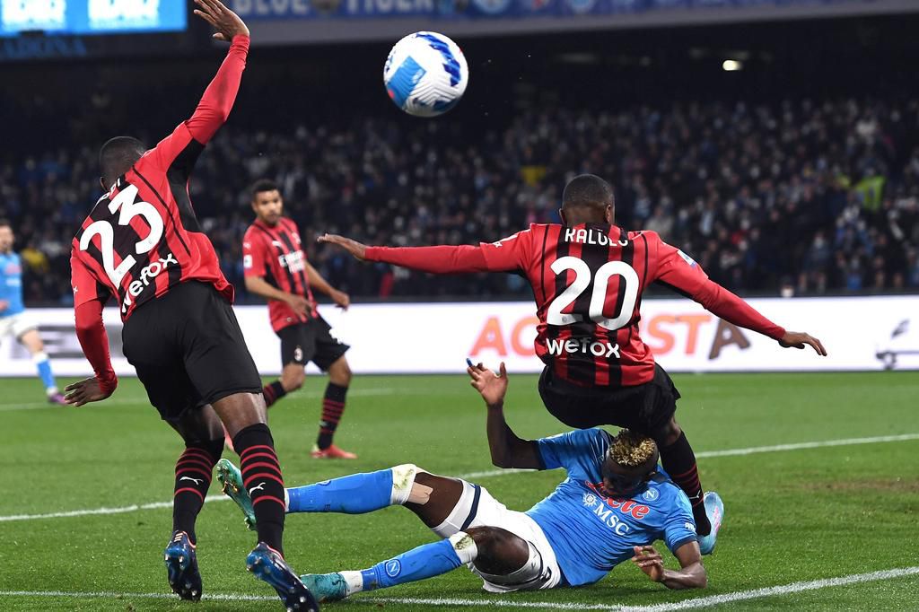 AC Milan pair Pierre Kalulu and Fikayo Tomori earned plaudits for their handling of Napoli dangerman Victor Osimhen (IMAGO/Gribaudi/ImagePhoto)