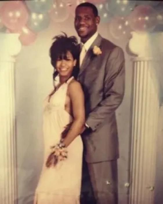 LeBron James appreciates Savannah after becoming billionaire