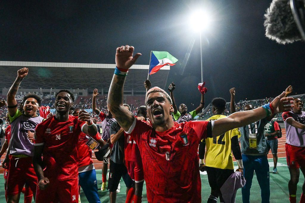 Equatorial Guinea players celebrate after beating Mali on penalties in Limbe