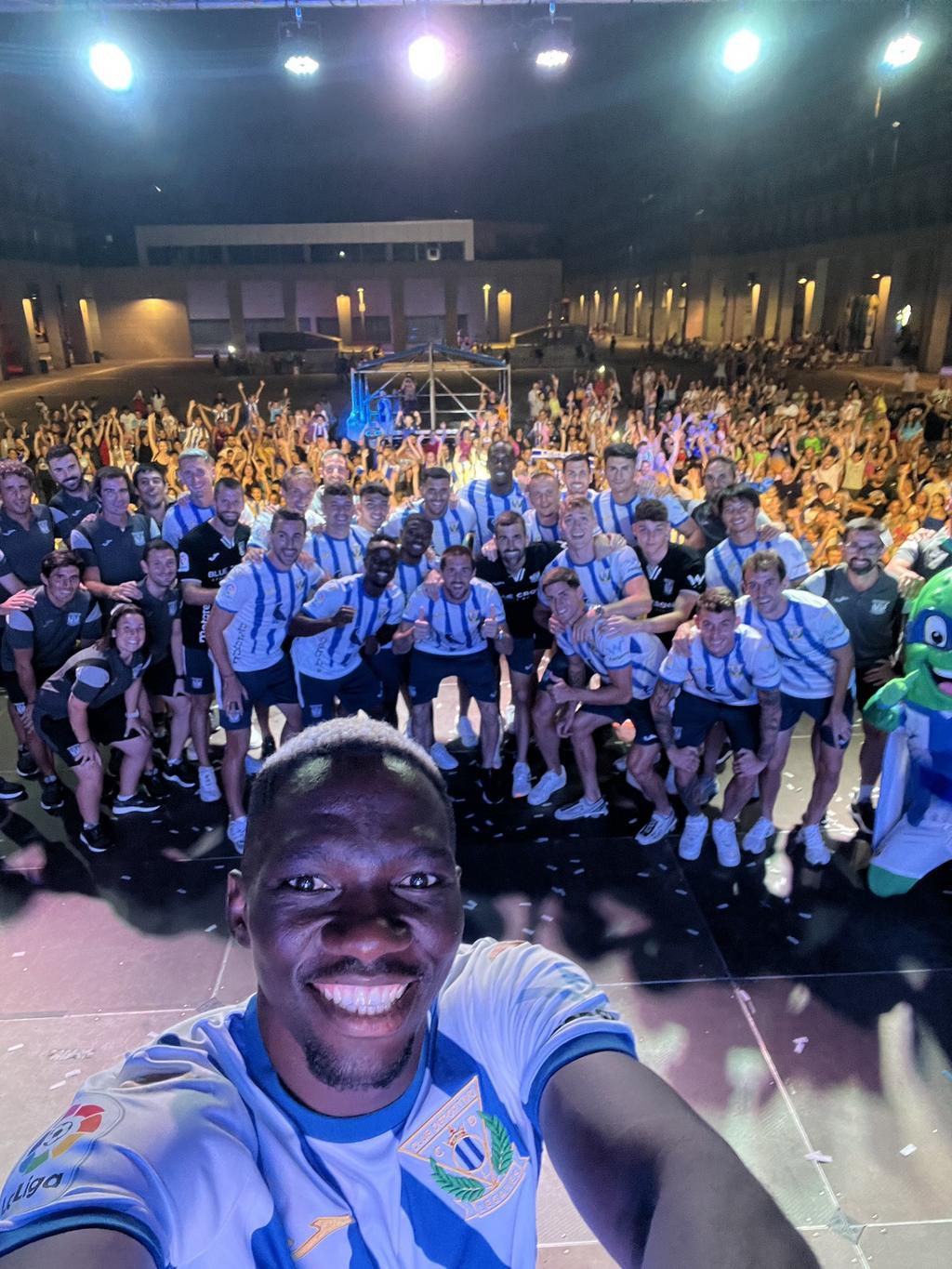 More pictures from the Presentation at Plaza Major.