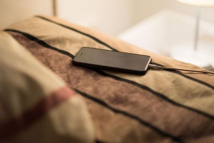 iphone electric shock (theAsianparent)