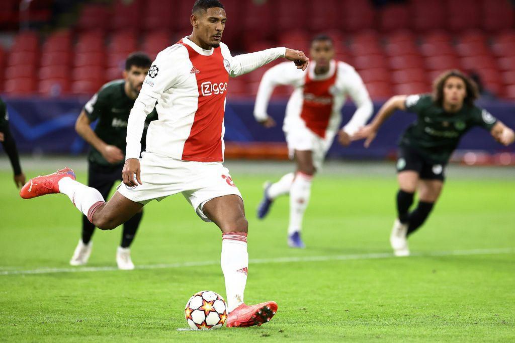 Sebastien Haller scored 10 goals in the Champions League group stage for Ajax, netting in all six games
