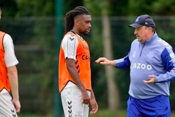 Alex Iwobi and Rafa Benitez.