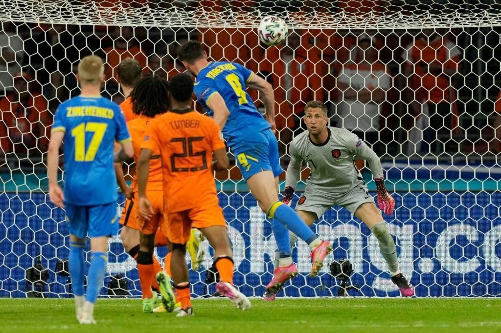 Ukraine looked set to leave with a draw when Roman Yaremchuk (C) equalised late on