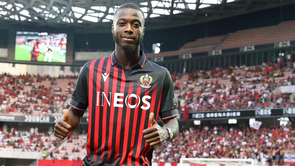 Nicolas Pepe during his presentation.