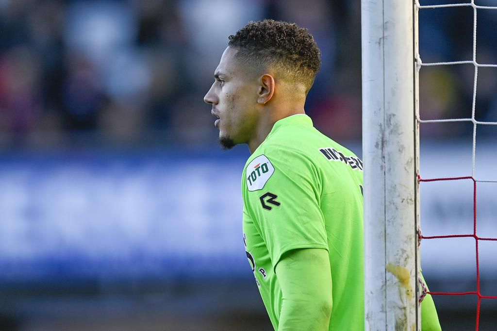 Maduka Okoye 4 (IMAGO/Pro Shots)