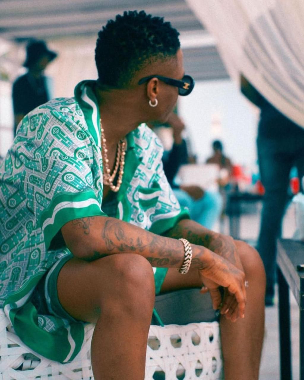 Tyrell Malacia pays respects to Wizkid with new outfit