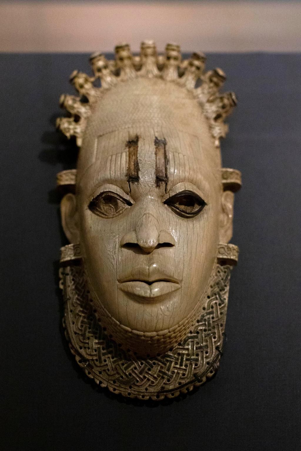 The Benin Bronze head [nytimes]