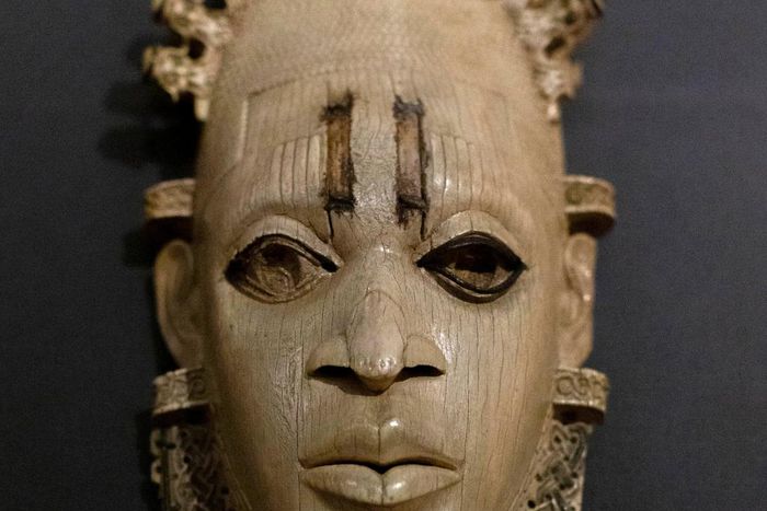 The Benin Bronze head [nytimes]