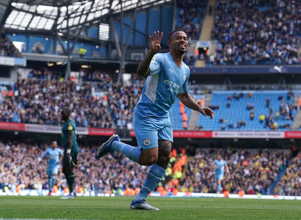 Gabriel Jesus scored 4 goals as Manchester City blast Watford 5-1 at the Etihad