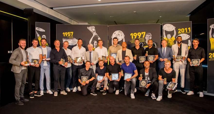 Former Super Eagles captain Sunday Oliseh returns to Borussia Dortmund [Photos]