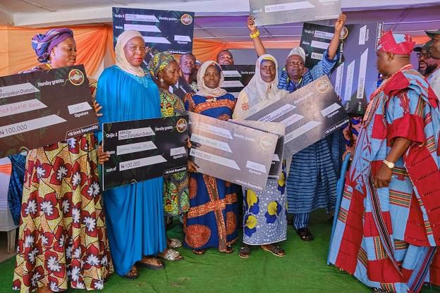Orijin donates millions to indigenes at Osun Osogbo Festival