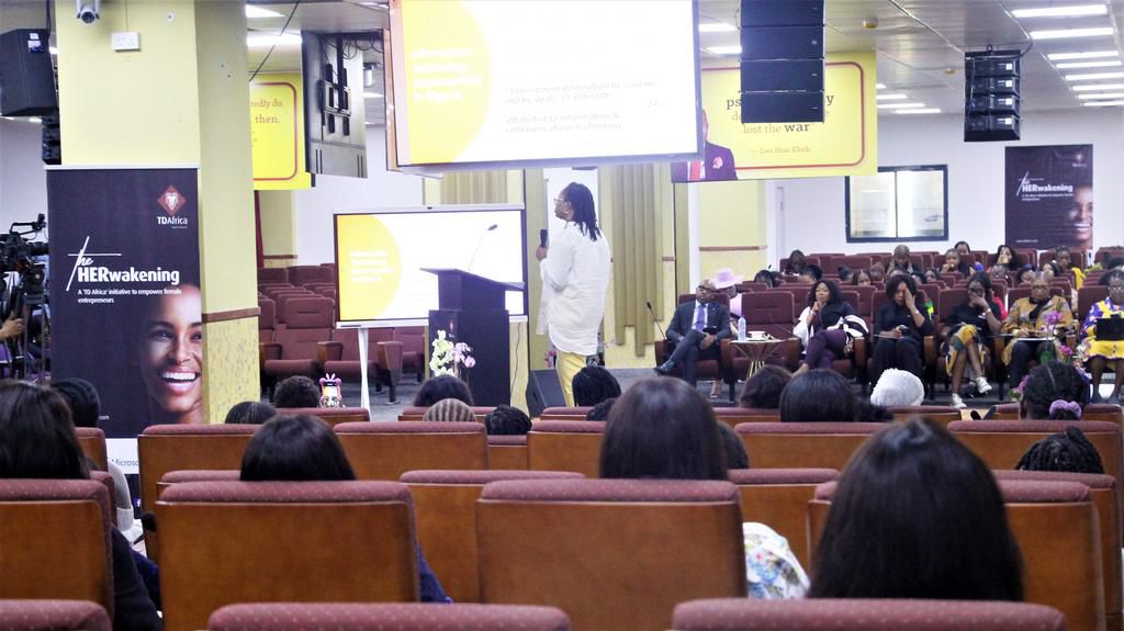 Ola Williams Country Manager - Nigeria & Ghana - Microsoft