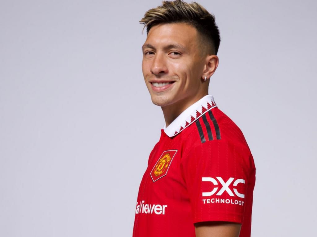 Lisandro Martinez was certainly destined to wear red.