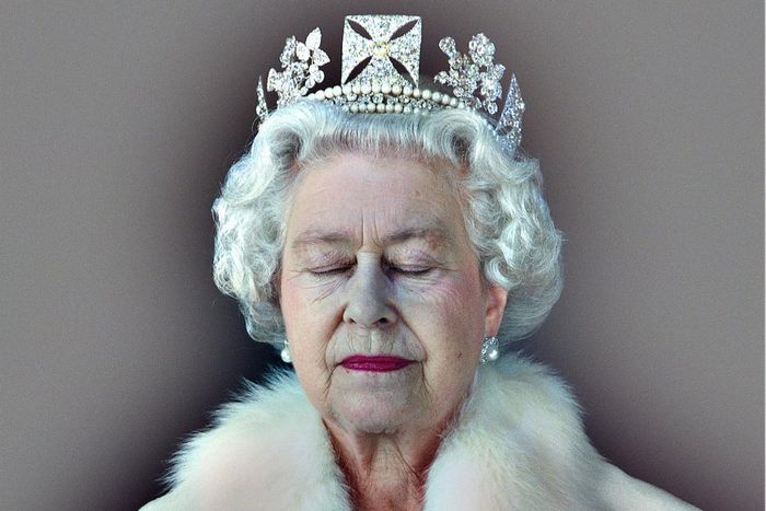 Chris Levine's portrait of the Queen