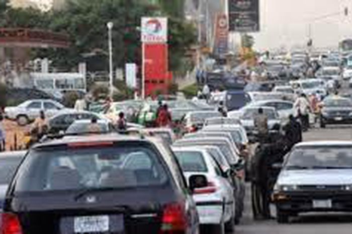 Fuel scarcity: Petrol queues resurface in Calabar (Techuncode)