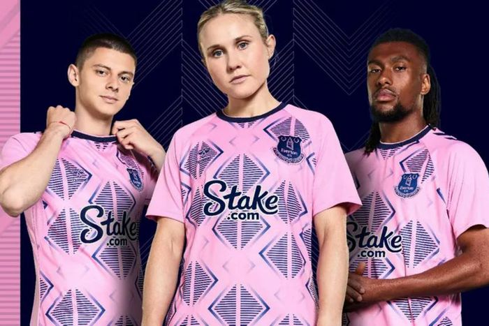 Alex Iwobi models Everton away jersey [Photos/videos]