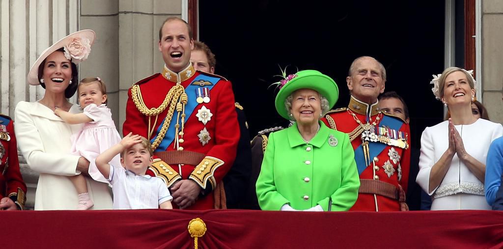 She is joined by her family on the balcony of the palace [Royalfamily]