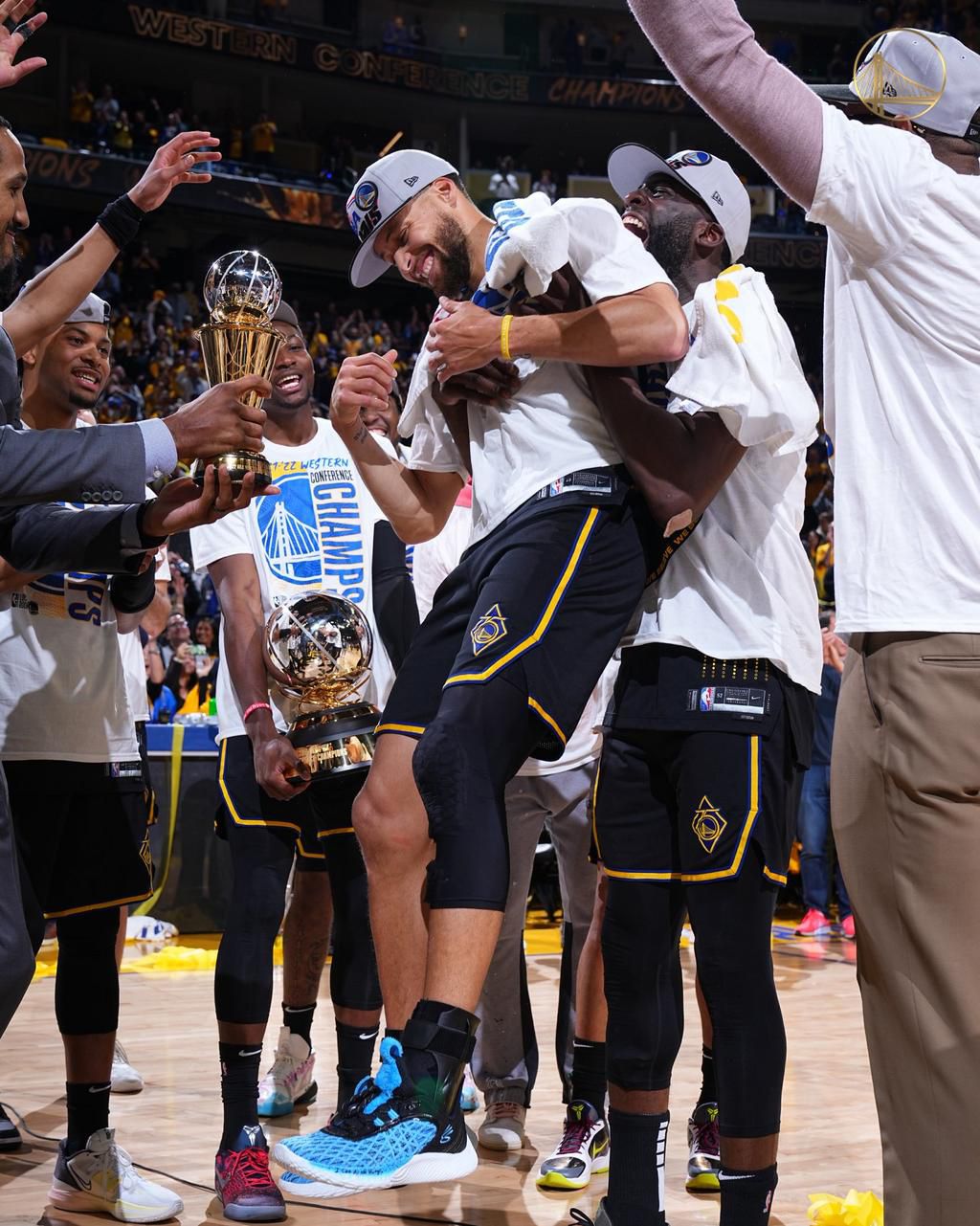 Golden State Warriors take down Dallas Mavericks to return to NBA Finals