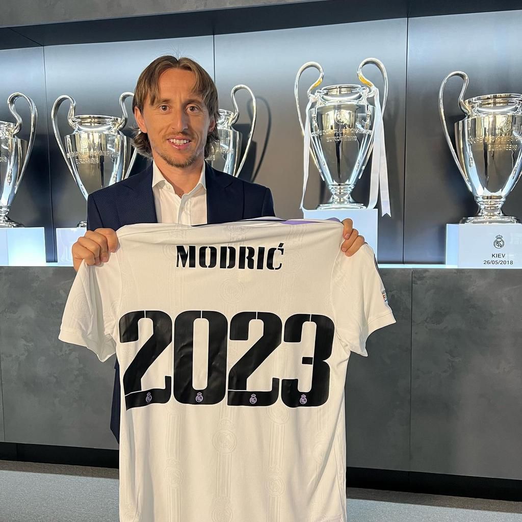 Luka Modric renews with Real Madrid until 2023