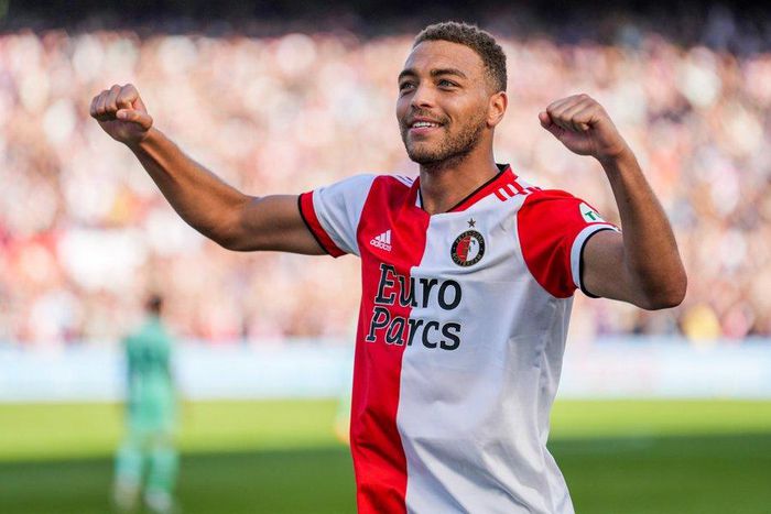Cyriel Dessers score 2 goals for Feyenoord against PSV