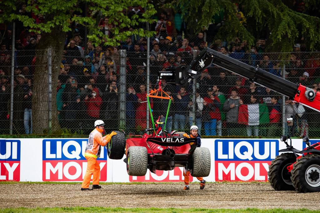 Carlos Sainz made it back to back DNFs as he crashed early on in the race