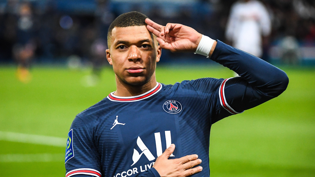Kylian Mbappe offers  a glimmer of hope for PSG stay