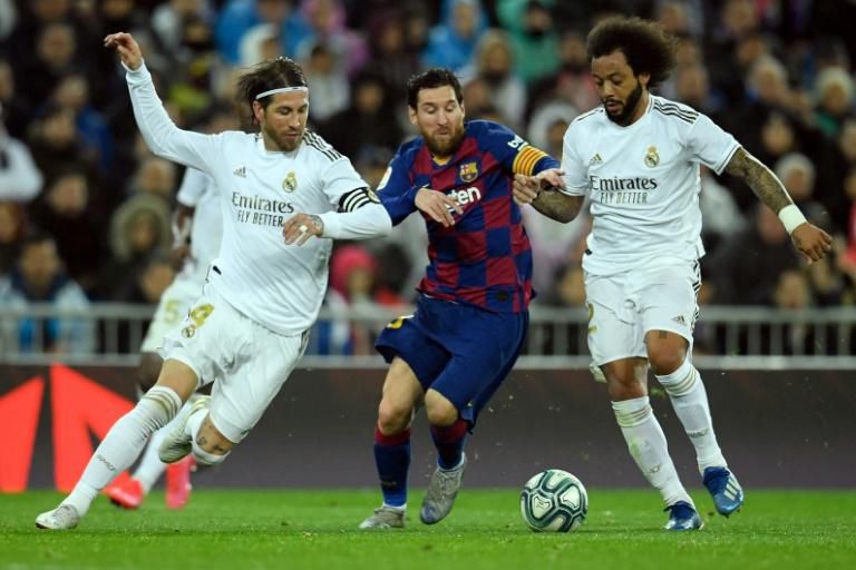 Messi's Barcelona have Real Madrid snapping at their heels