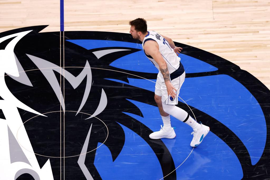 Luka Doncic helps Dallas Mavericks take down Golden State Warriors