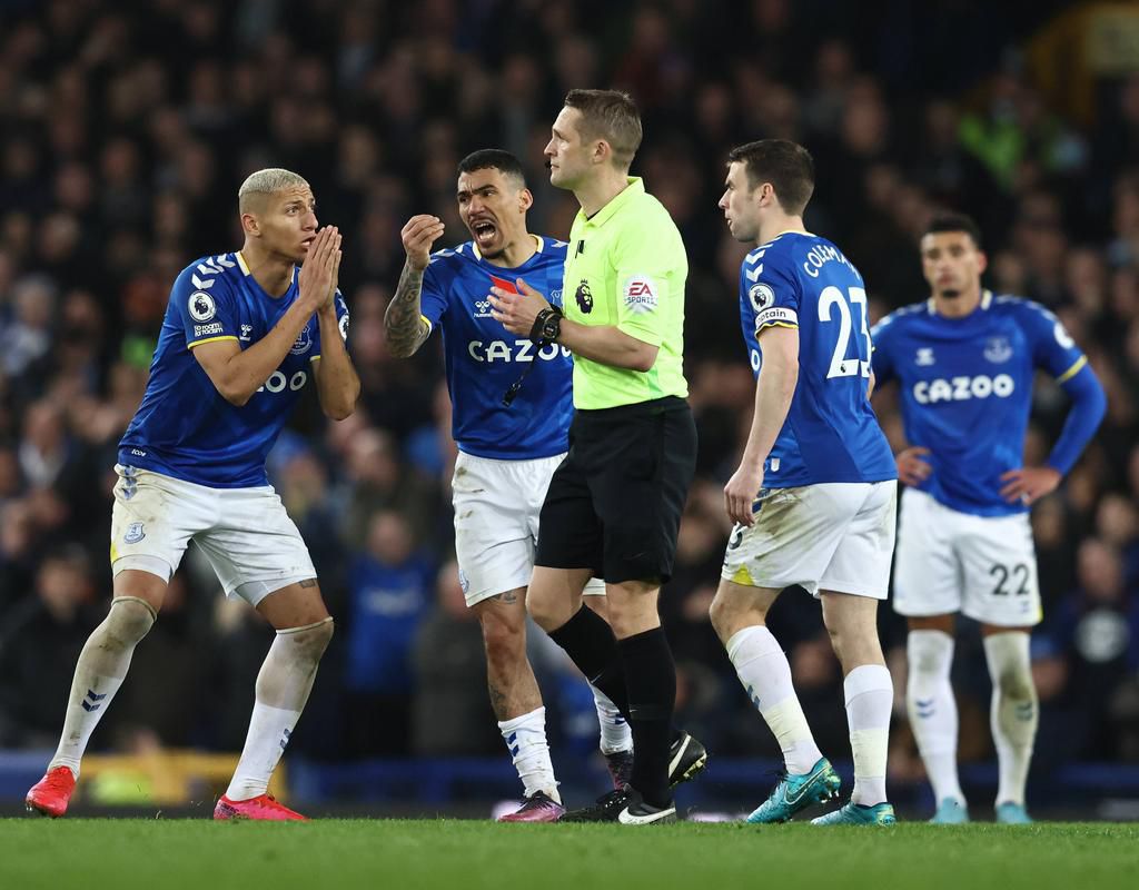 Allan was sent off for a cynical foul of Allan Saint-Maximin (IMAGO/Darren Staples/Sportimage)