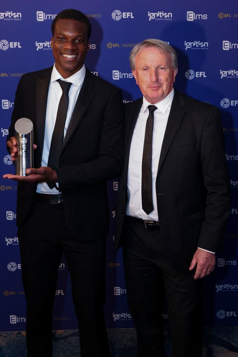 Deji Elewere wins League One Apprentice of the Year with Charlton
