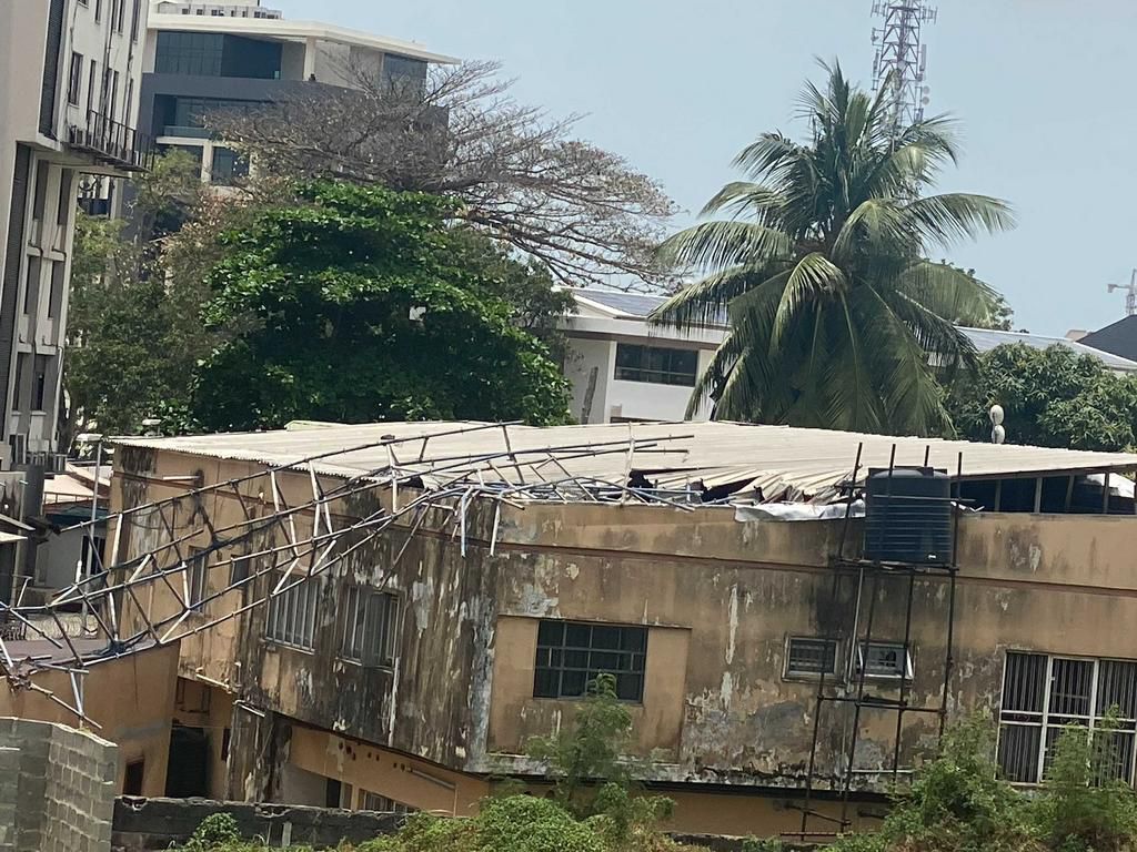 Damages caused by the collapse of the building materials