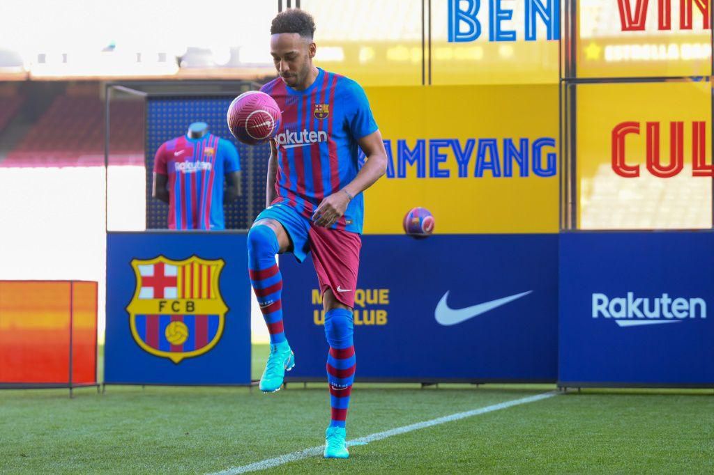 Pierre-Emerick Aubameyang juggles a ball during his official presentation at Camp Nou on Thursday.