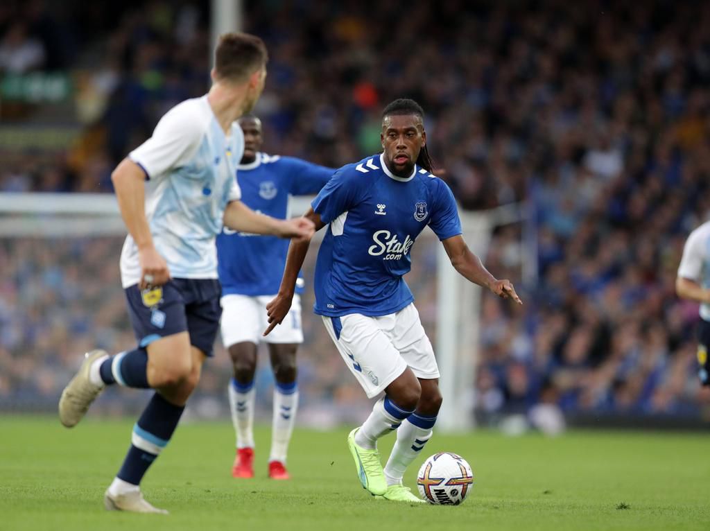 Everton midfielder Alex Iwobi