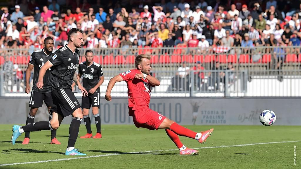 Juventus fans call for Allegri sack after 1-0 loss to Monza