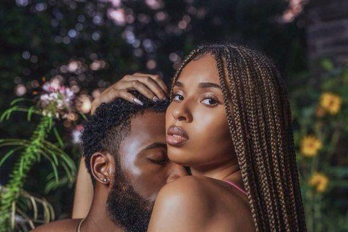 10 unusual things couples should do together once a year