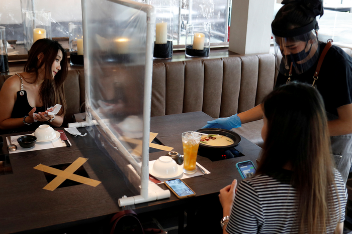 social distancing resturant bangkok