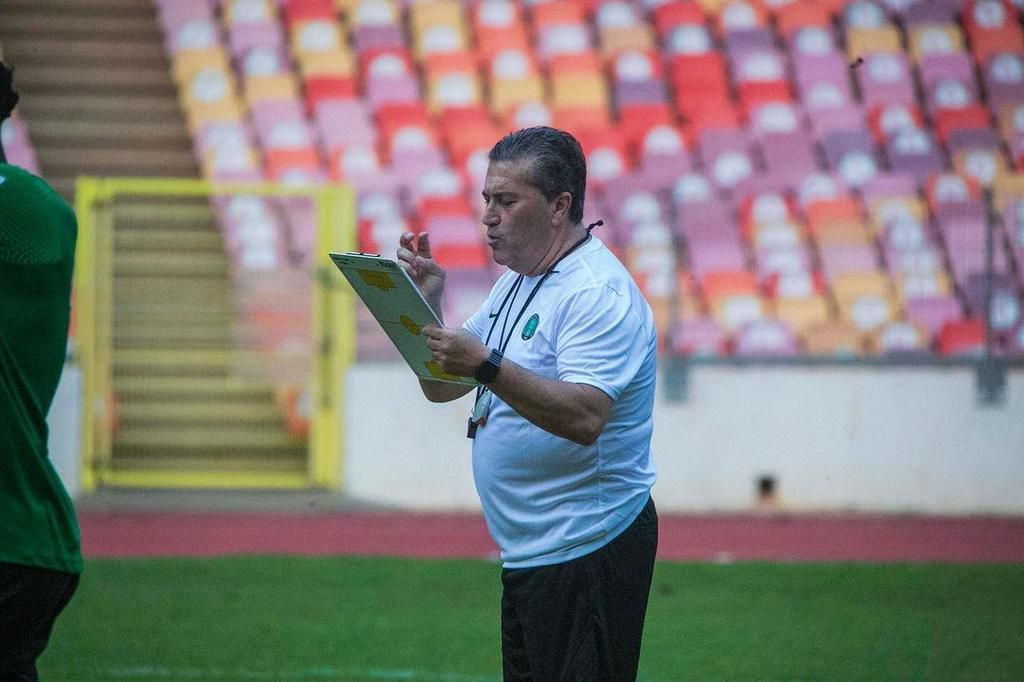 Peseiro leads training in Abuja ahead of Sierra Leone clash