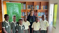 Osenke with Pupils of Bethesda School, Ikota Lagos in the mobile library