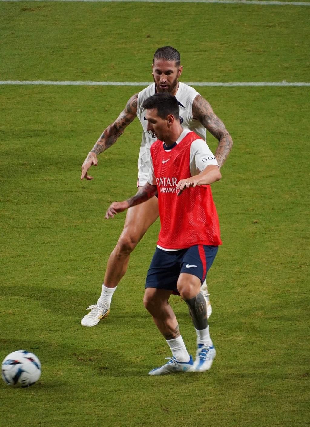 Lionel Messi and Sergio Ramos clash in PSG training